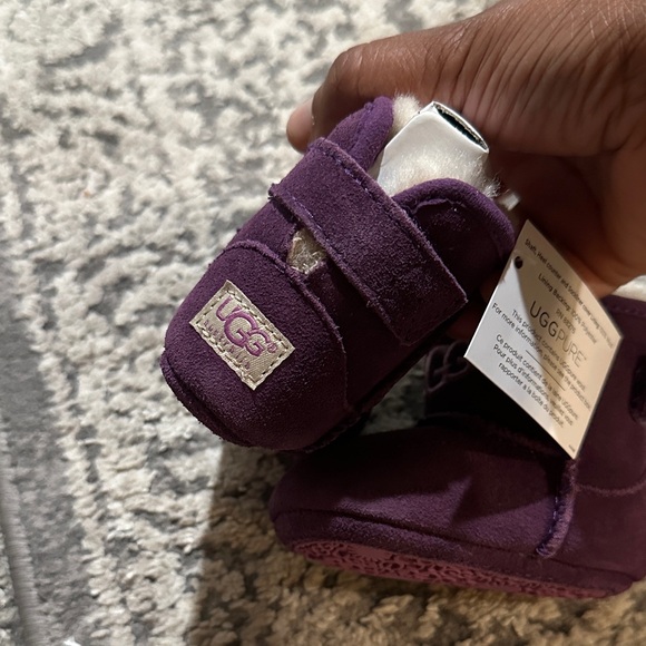 💜UGG Plum Infant Booties💜 - Picture 4 of 11